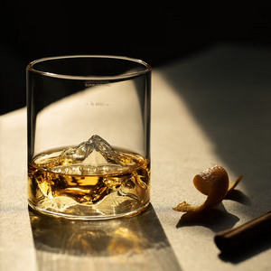 Handgefertigtes Whisky- und Cocktailglas «On the Rocks»